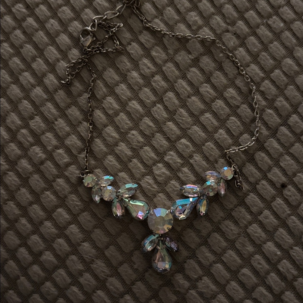 Sparkly Y necklace